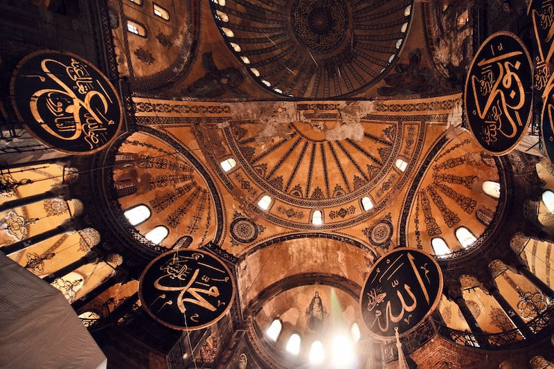 Kıbrıs'ın Tarihi Kaleleri ve Hisarları Kıbrıs'ın Tarihi Kaleleri ve Hisarları